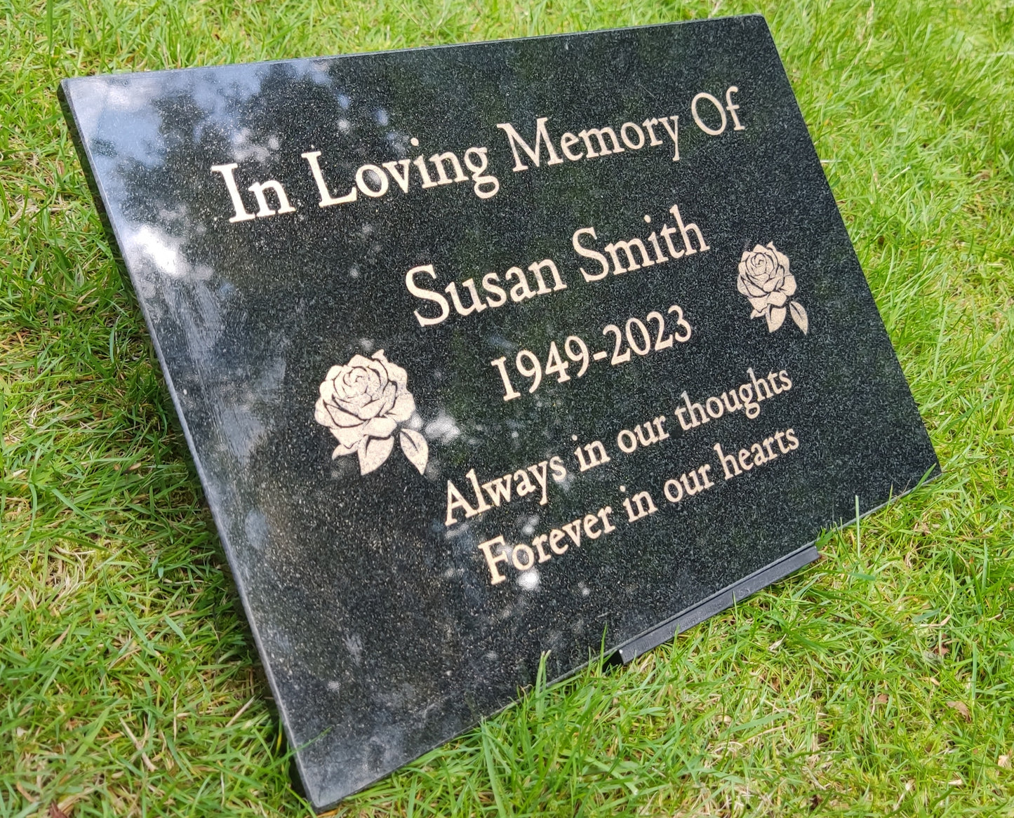 Granite Memorial Plaque, Roses, Personalised, Stand Incluced