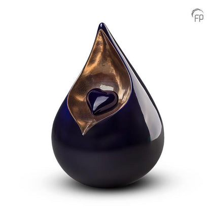 Ceramic Celest Urn with Heart
