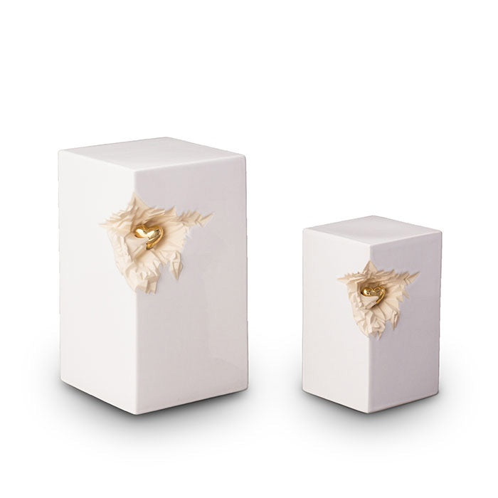 Ceramic Art Urn (White with Gold Heart)